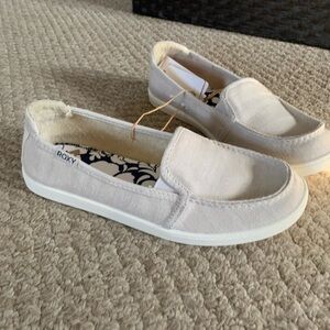 NWT ROXY Canvas Slip on Shoes
